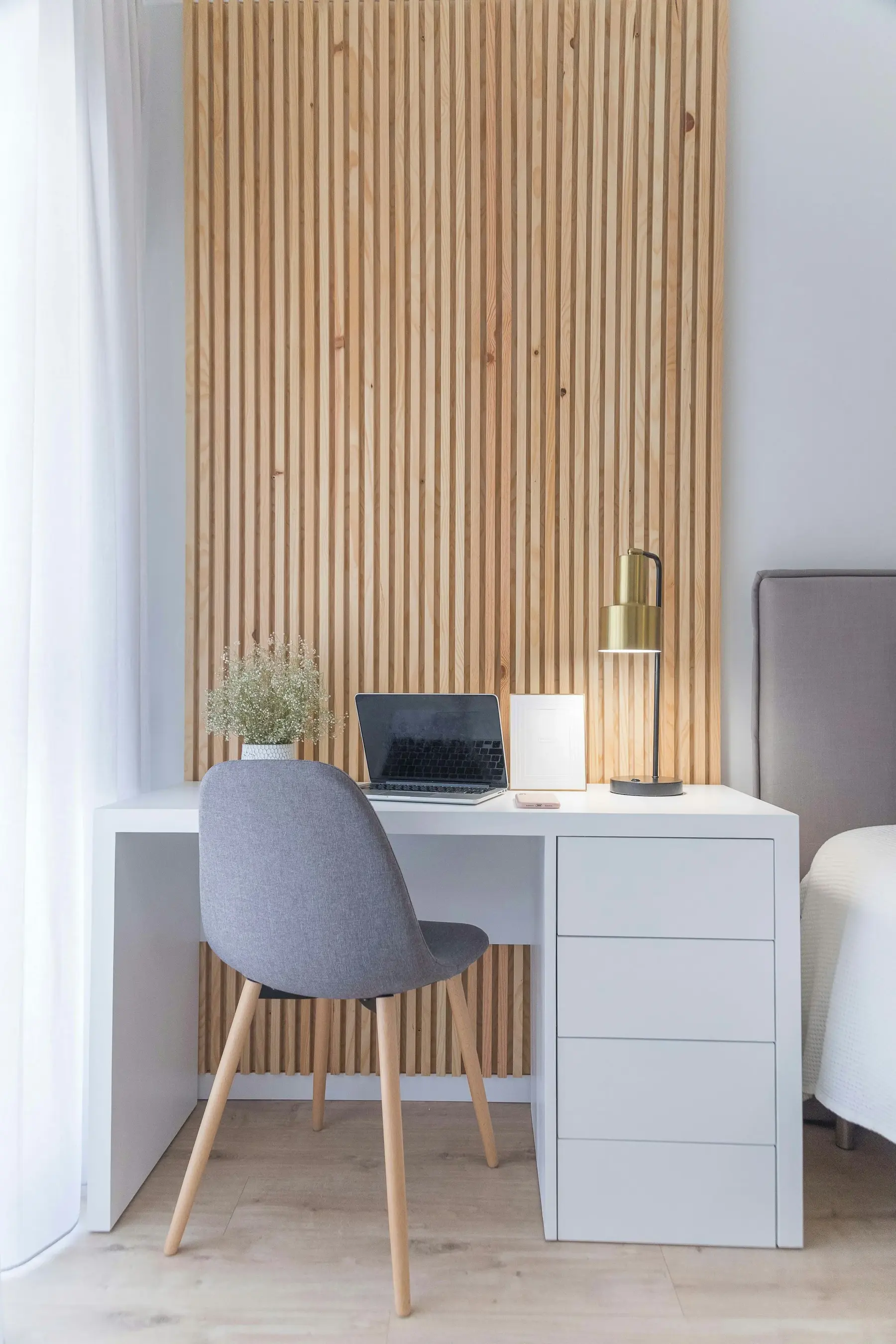 Working zone with wood wall - Carpentry Web design Webflow Template