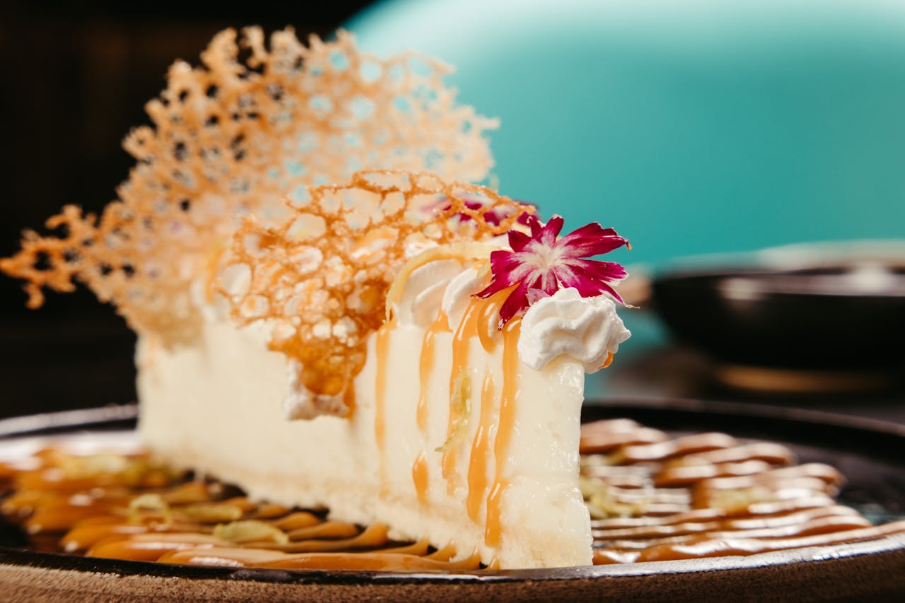 Picture of a delicious cheesecake.